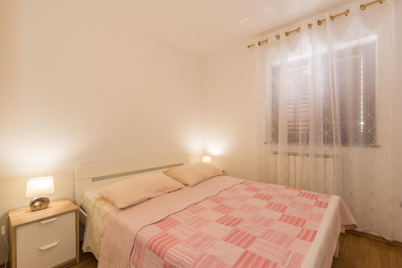 Apartments Villa Adria Rabac Bilik gambar