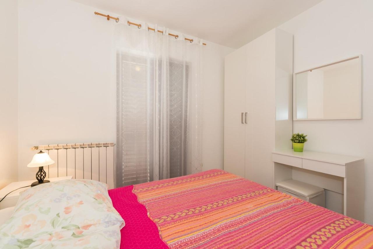 Apartments Villa Adria Rabac Bilik gambar