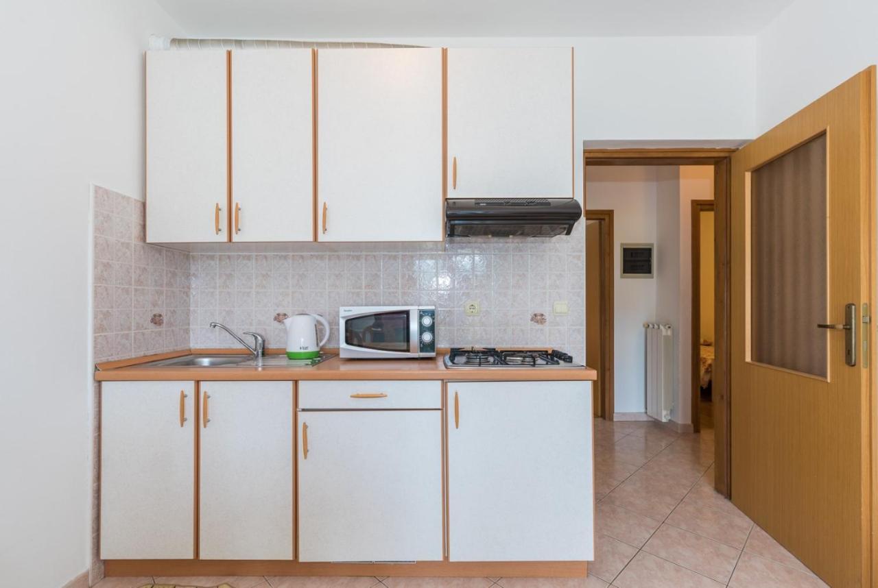Apartments Villa Adria Rabac Bilik gambar