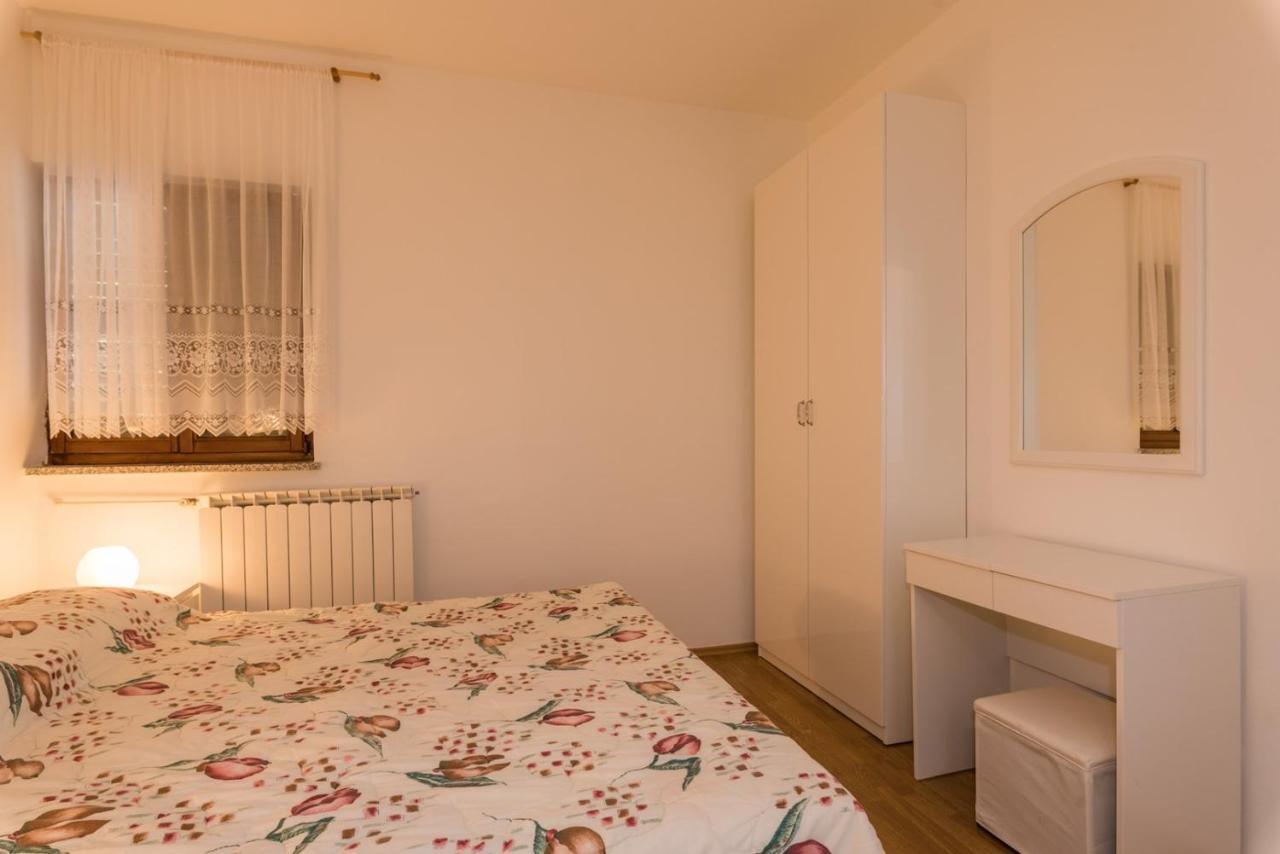 Apartments Villa Adria Rabac Bilik gambar