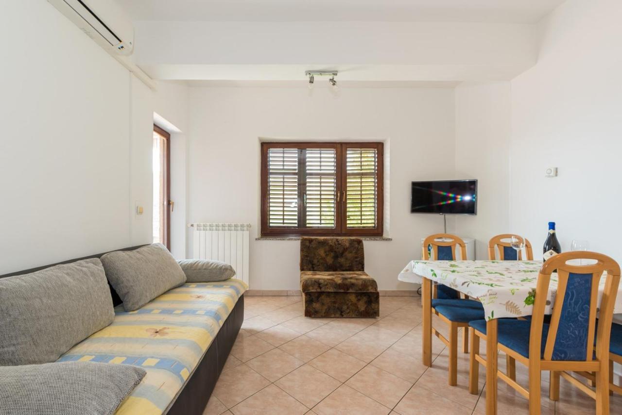 Apartments Villa Adria Rabac Bilik gambar