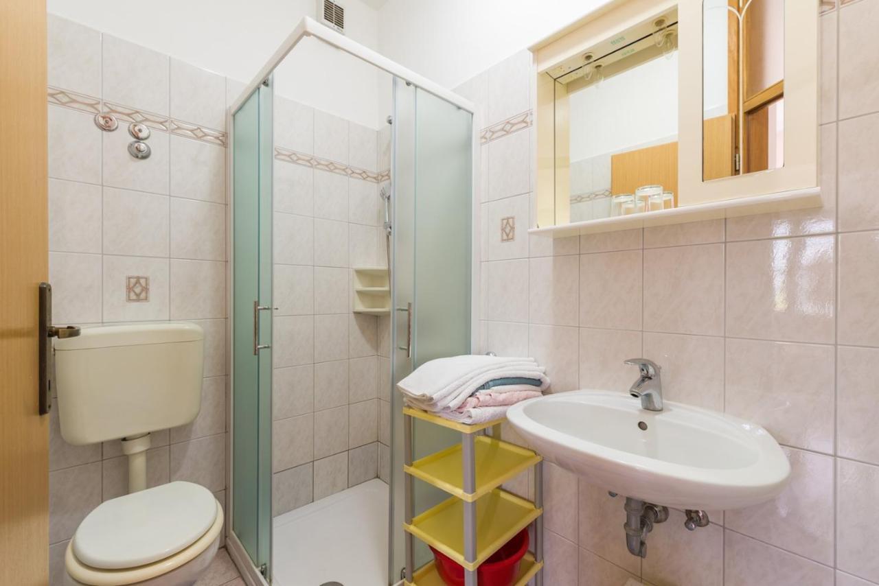 Apartments Villa Adria Rabac Bilik gambar