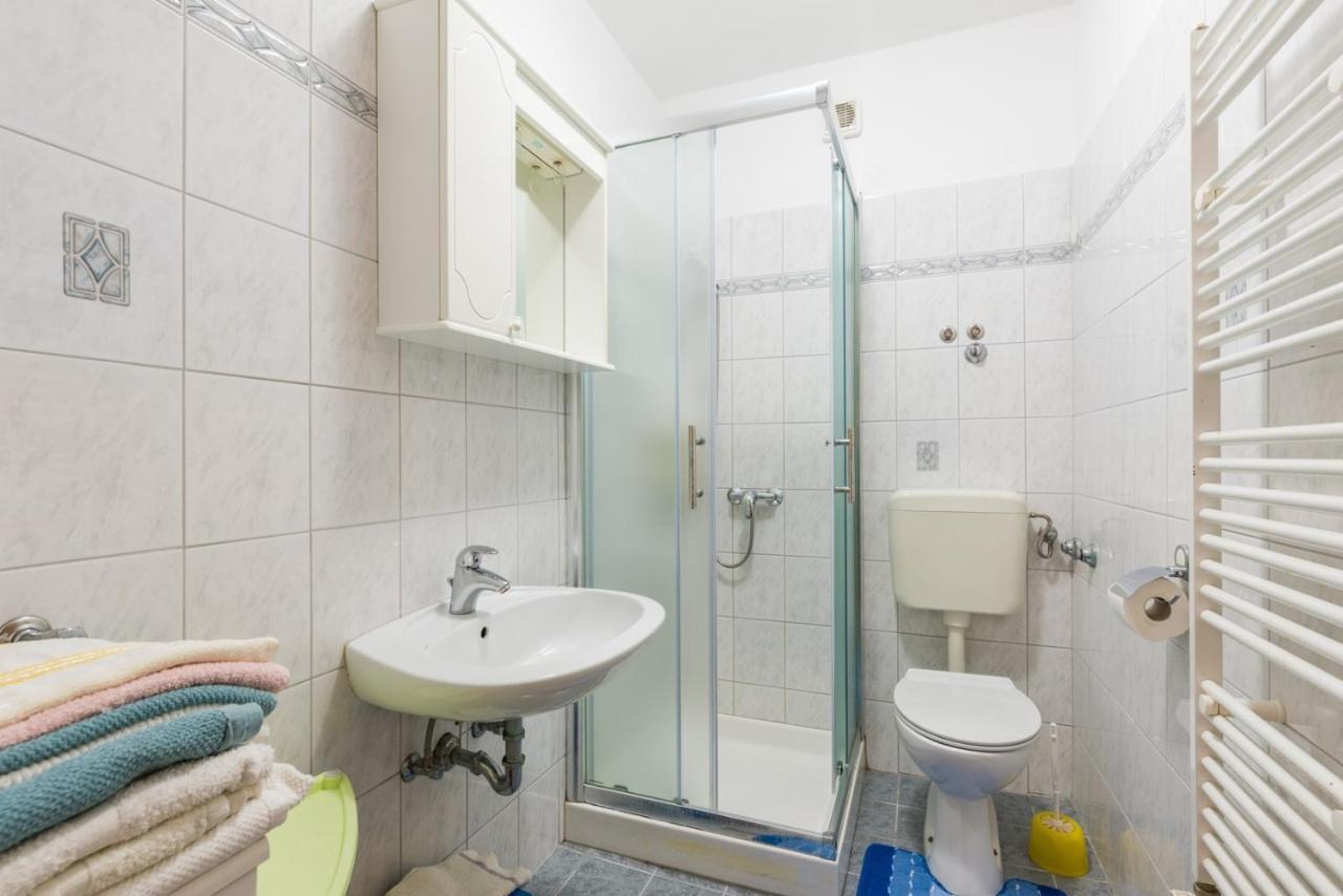 Apartments Villa Adria Rabac Bilik gambar
